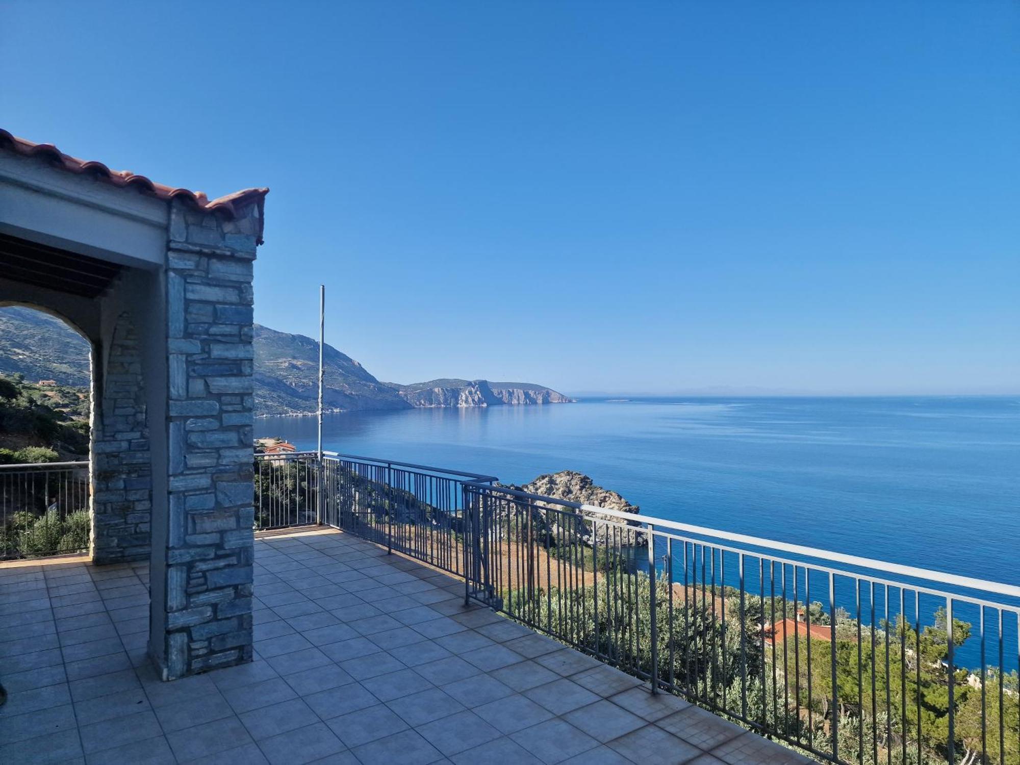 Aegean Balcony Apartment Akhladheri
