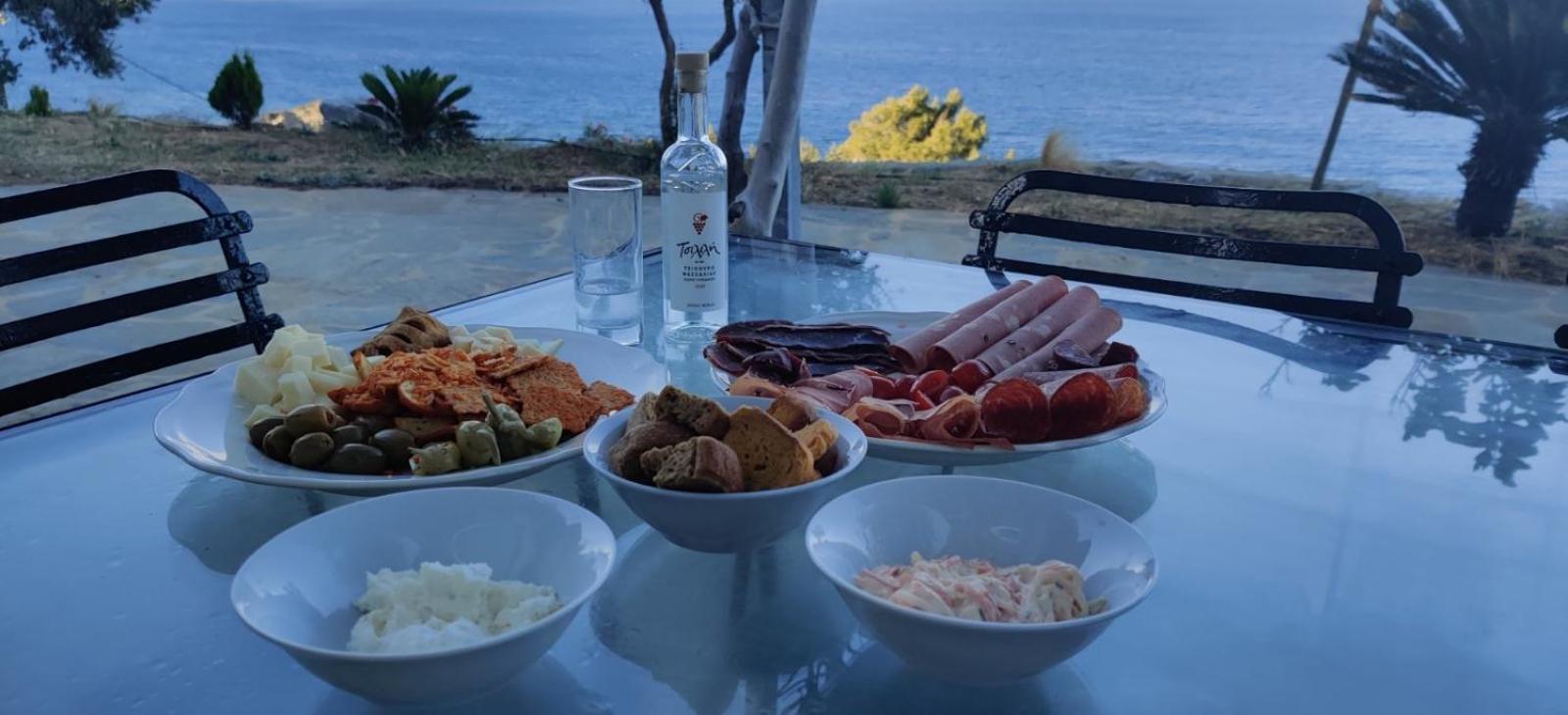 Aegean Balcony Apartment Akhladheri